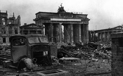 1945 Kriegsende - Alles in Schutt und Asche
