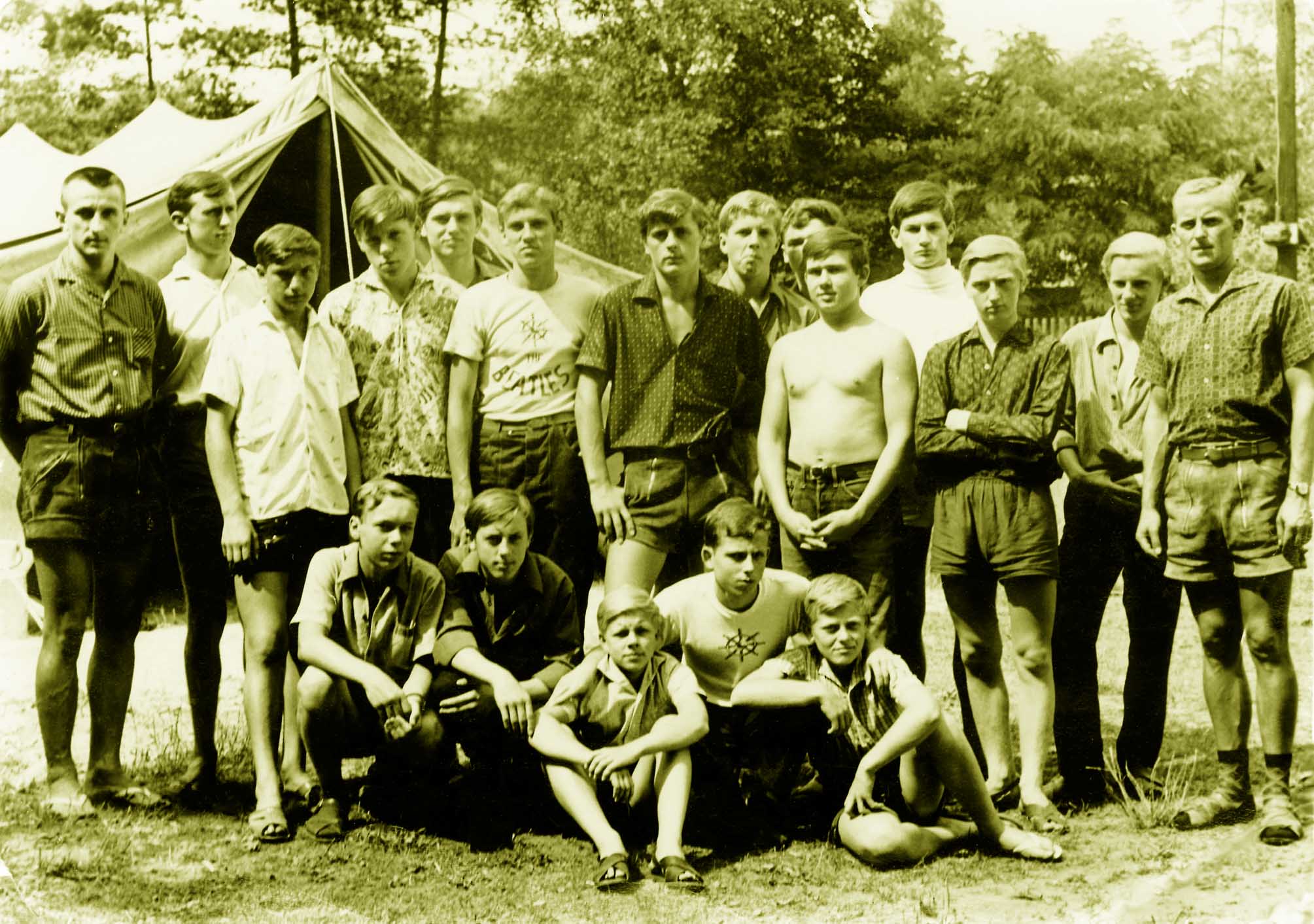 W. Kühne (l.) und S. Kömmling (r.) und ihre "Jungs"