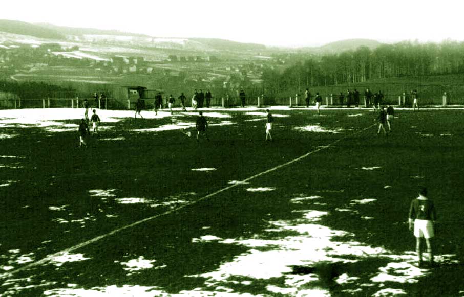 Bei schlechten Bedingungen ging es auf den Nebenplatz.