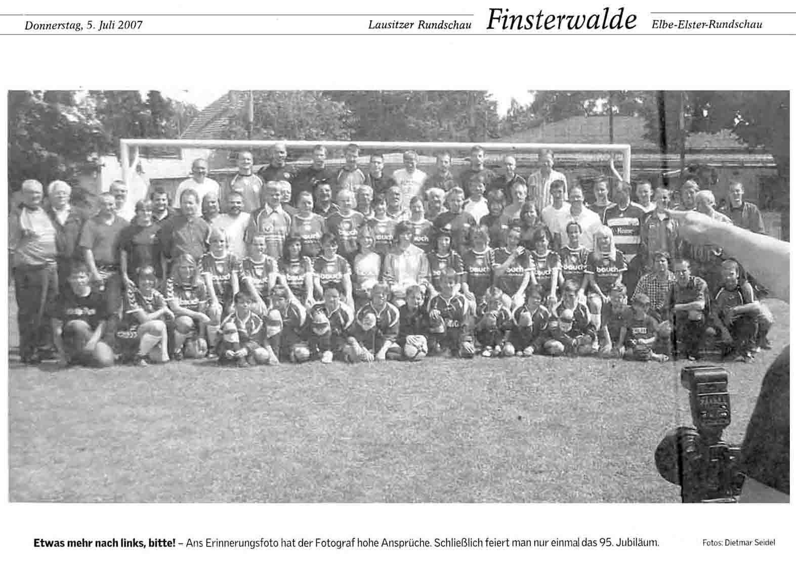 Vereinsgruppenfoto zum Fest