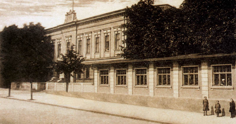 1920er: Victoria-Hotel in der Sonnewalder Straße - Vereinslokal des VfB.