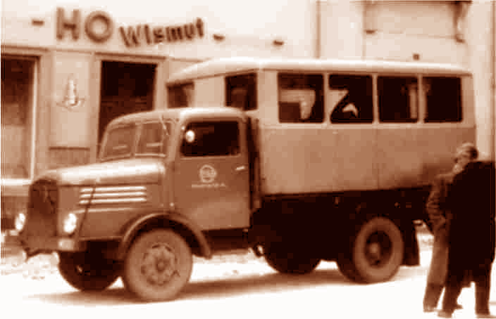 Der LKW mit Aufbau kam oft zu Auswärtsspielen zum Ensatz.